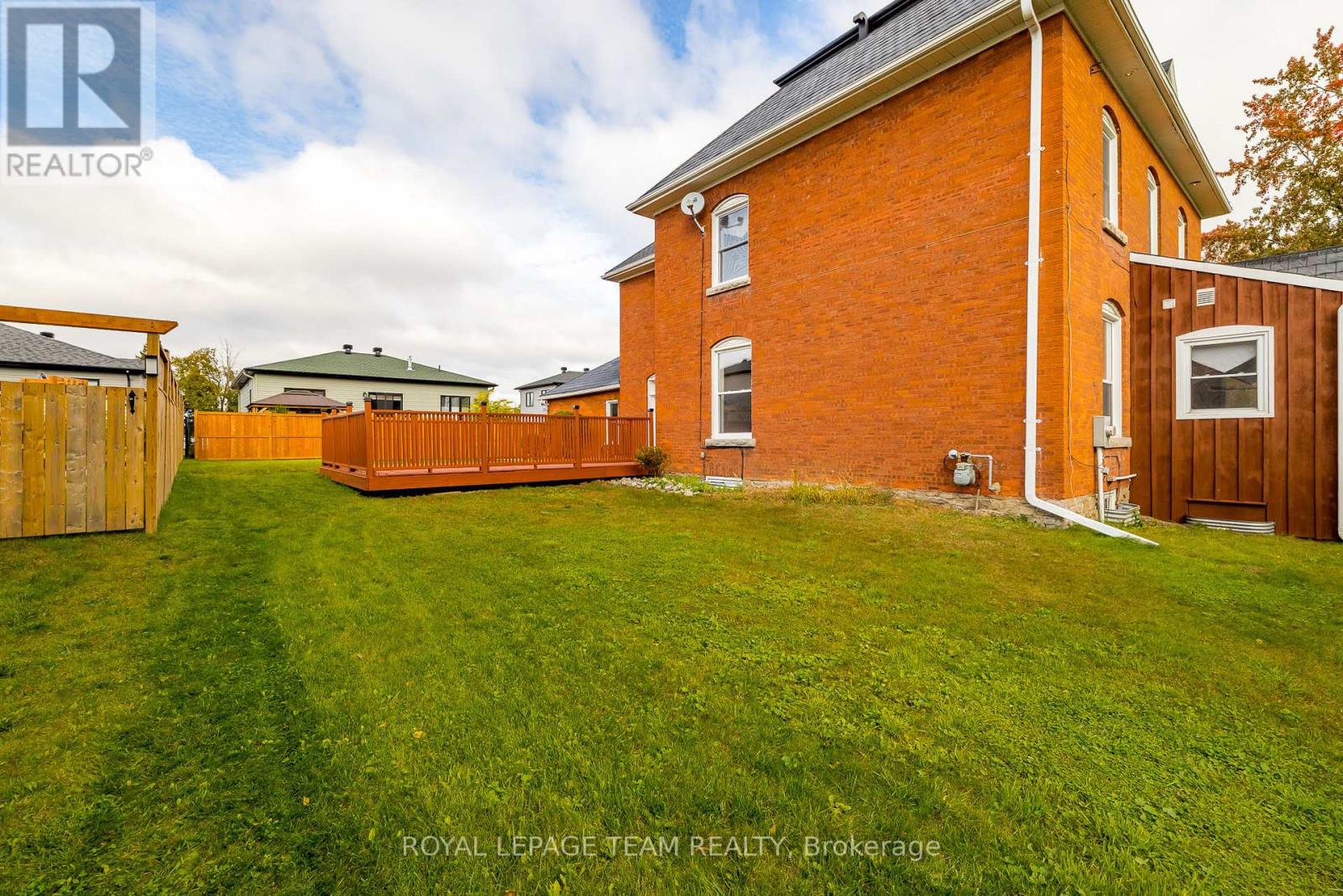 Photo 46 of 294 Dumbrille Street, North Grenville ON