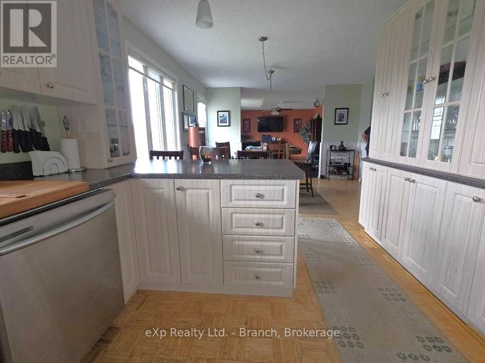 Photo 7 of 17 Gauthier Street, Fauquierstrickland ON