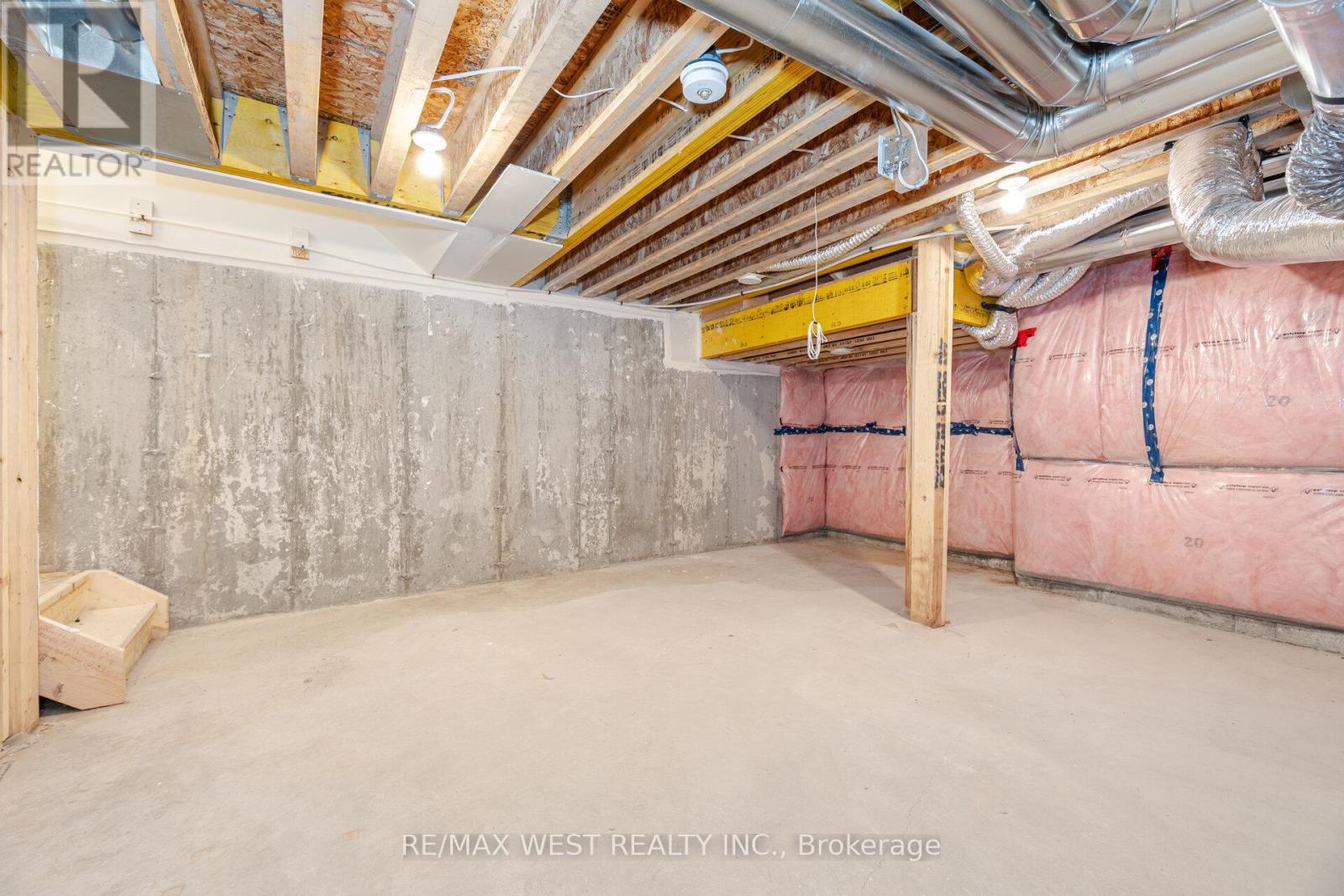 Photo 23 of 1563 Green Road, Clarington ON