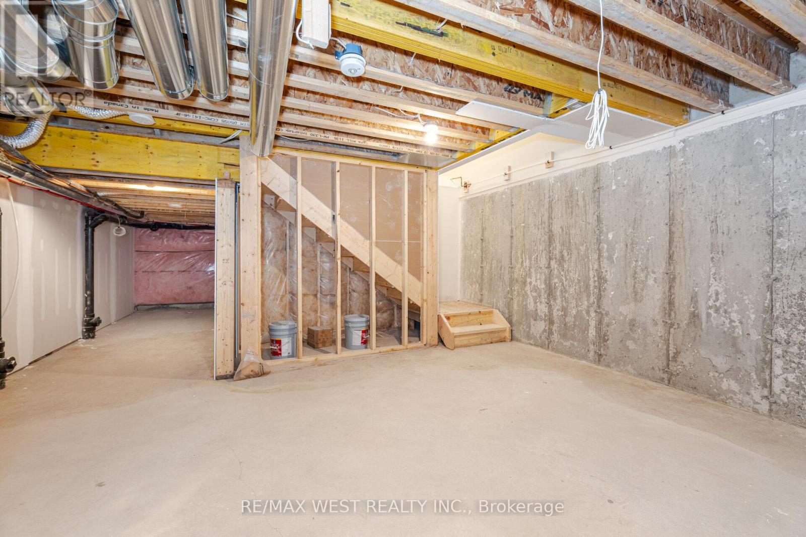 Photo 14 of 1563 Green Road, Clarington ON