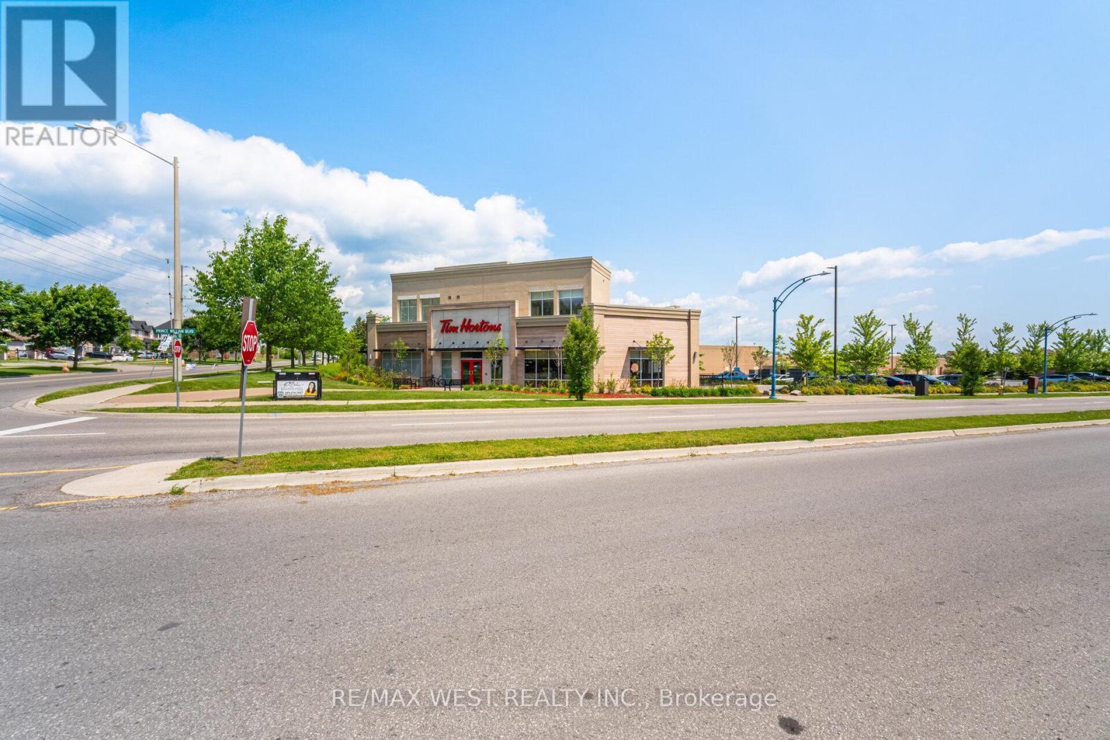 Photo 7 of 1563 Green Road, Clarington ON