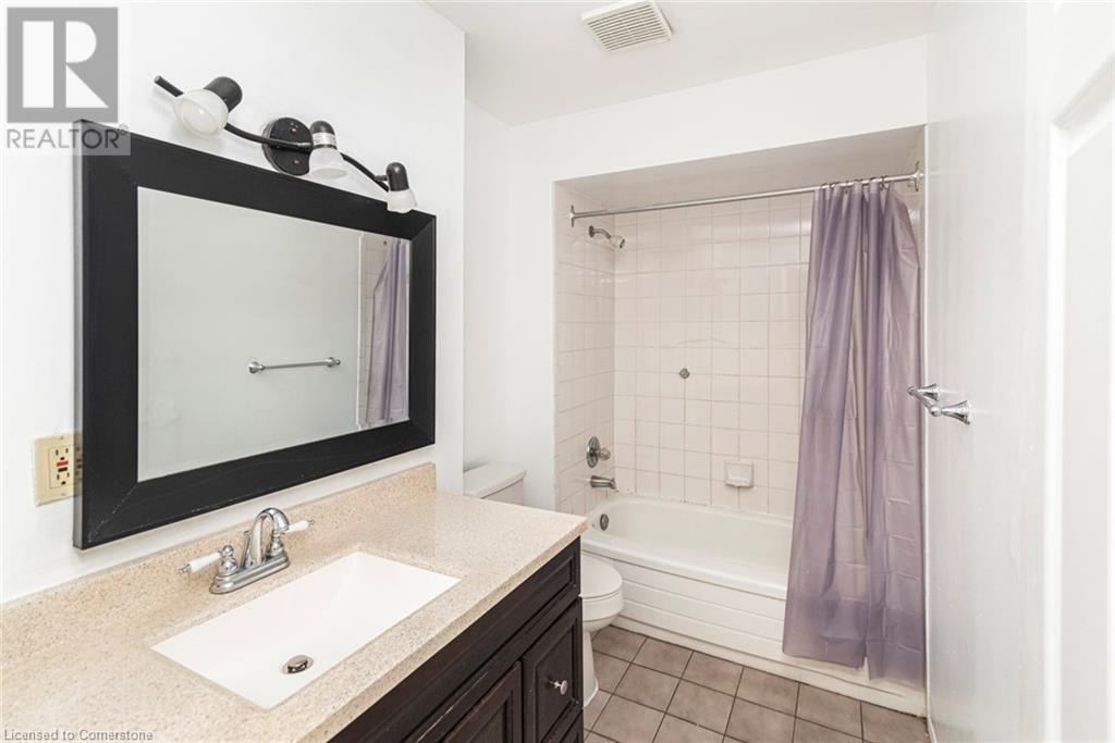 Photo 33 of 14 Derby Street Unit 35, Hamilton ON