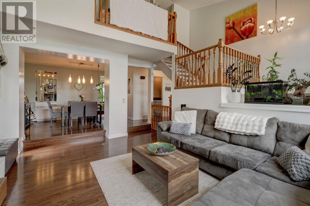 Single Family House for Sale in   Silver Springs Road NW Silver Springs Calgary 
