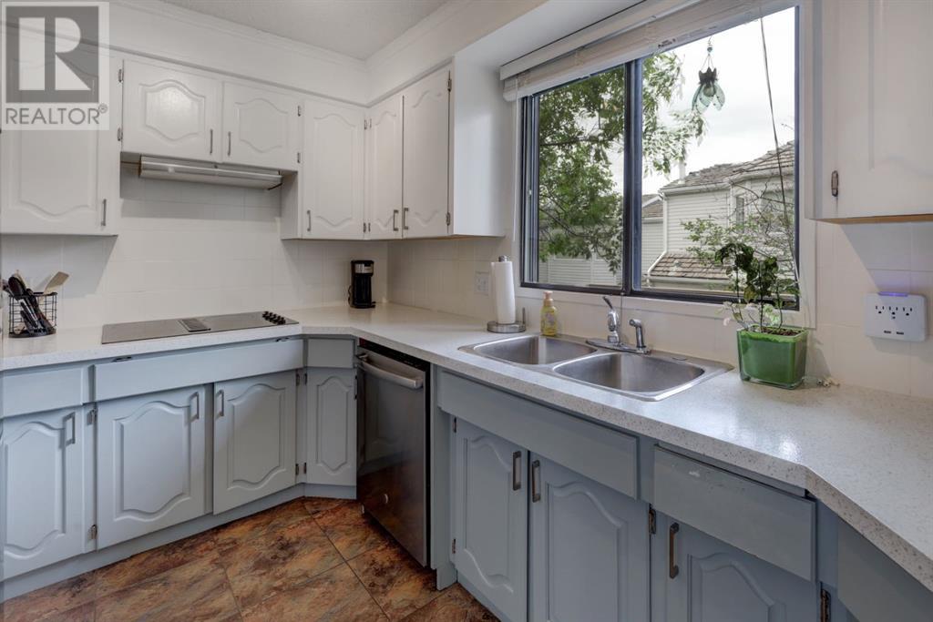 Single Family House for Sale in   Silver Springs Road NW Silver Springs Calgary 