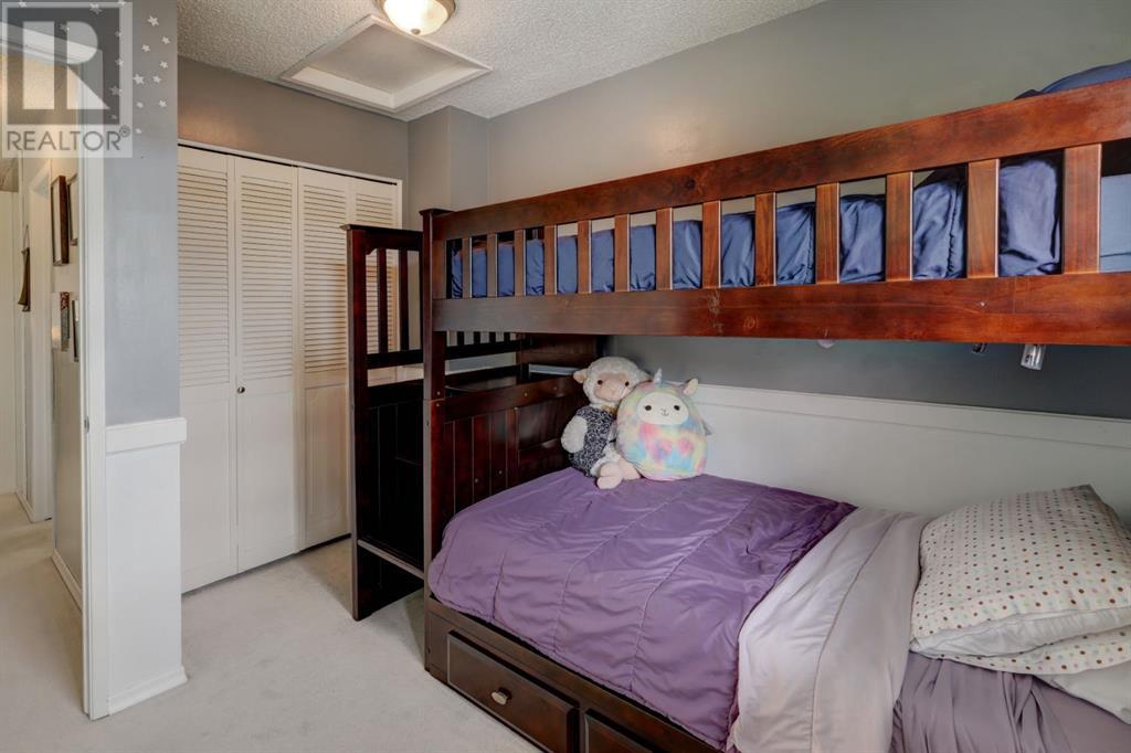 Single Family House for Sale in   Silver Springs Road NW Silver Springs Calgary 