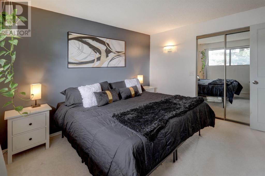 Single Family House for Sale in   Silver Springs Road NW Silver Springs Calgary 