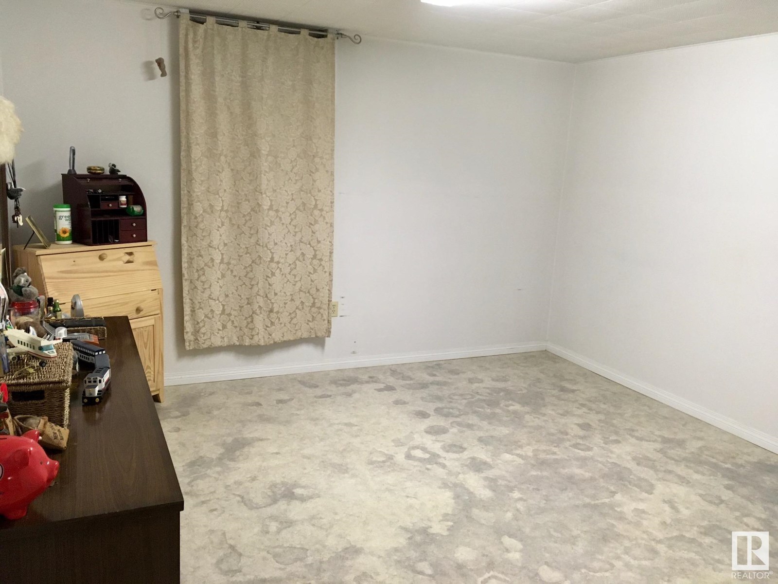 Photo 32 of 16206 83 Av Nw, Edmonton AB