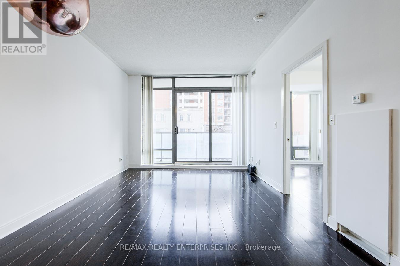 Photo 26 of 315 18 Yorkville Avenue, Toronto ON