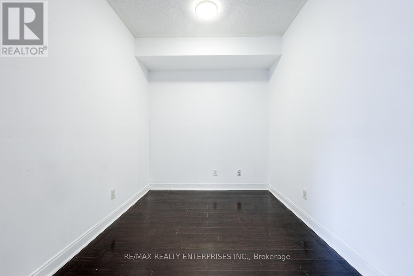 Photo 45 of 315 18 Yorkville Avenue, Toronto ON
