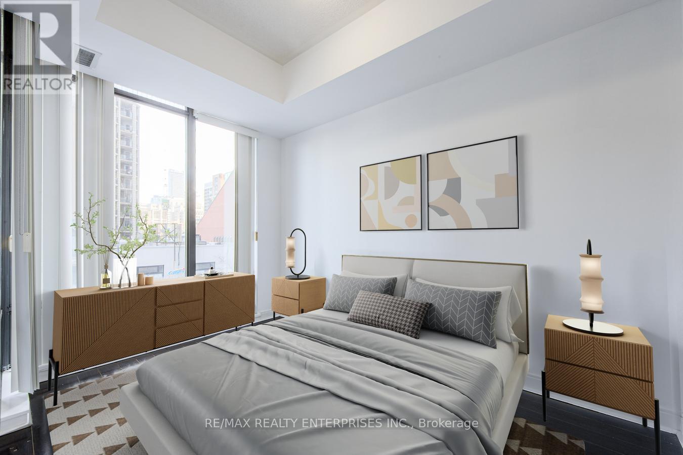 Photo 46 of 315 18 Yorkville Avenue, Toronto ON