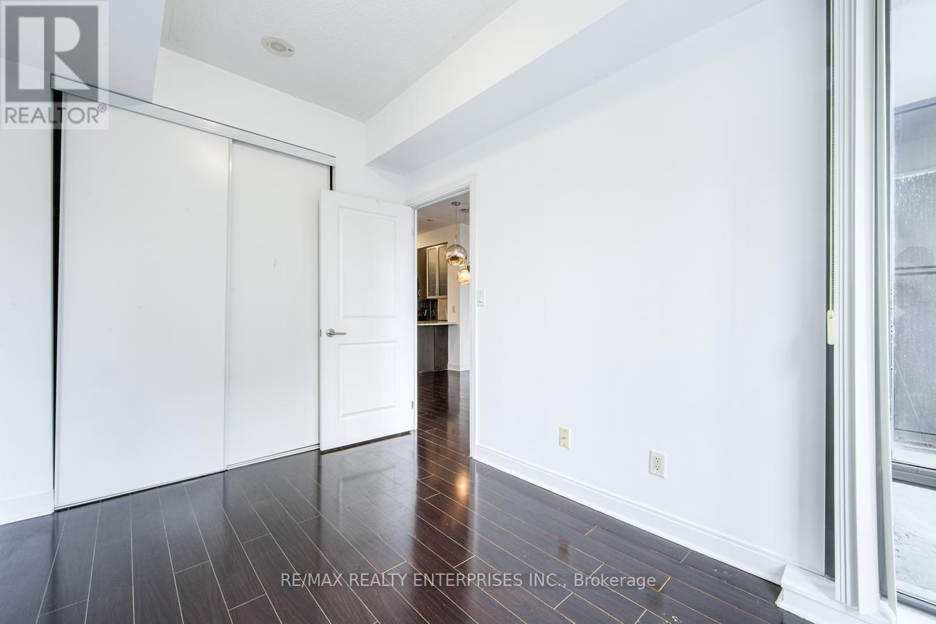 Photo 44 of 315 18 Yorkville Avenue, Toronto ON