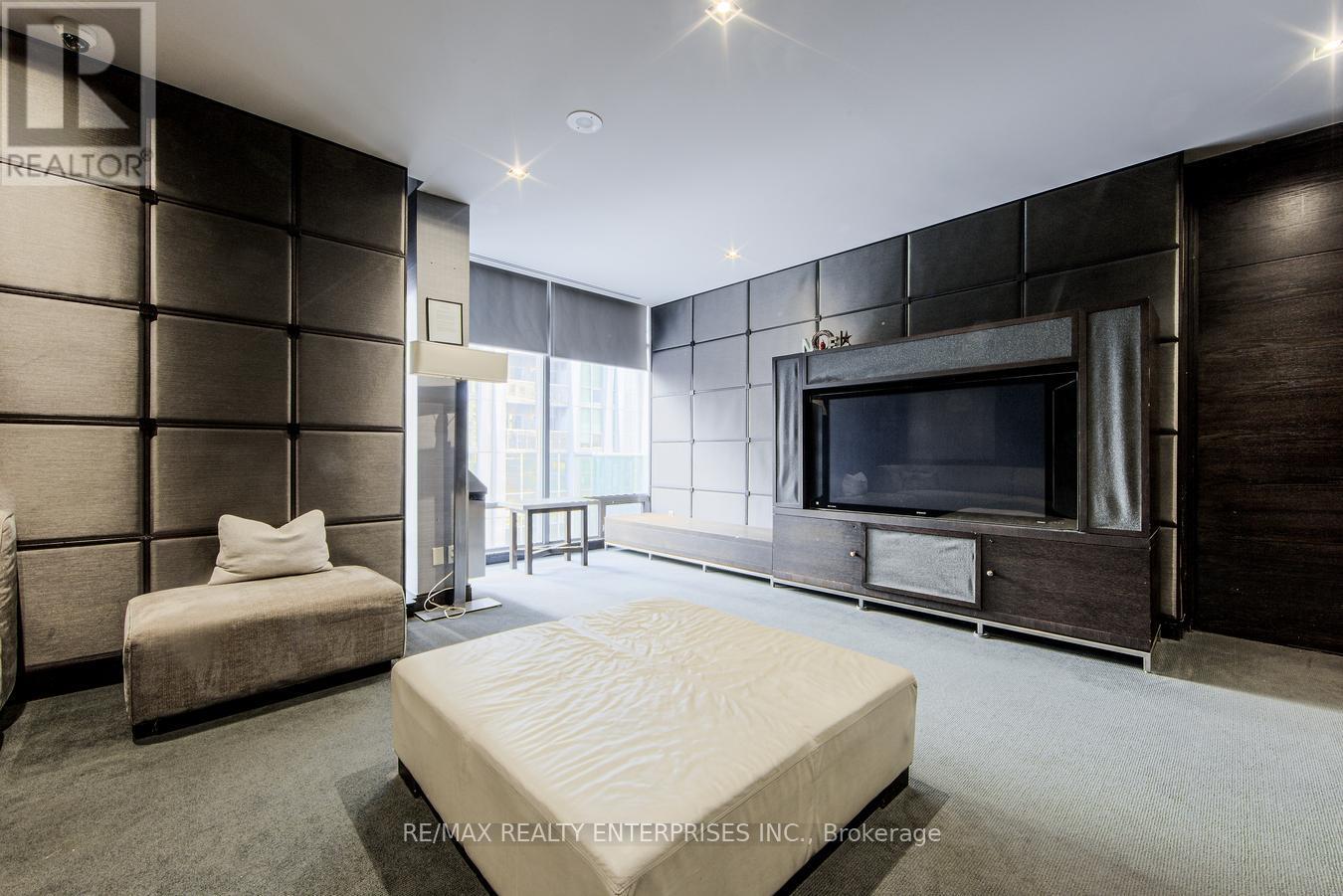Photo 19 of 315 18 Yorkville Avenue, Toronto ON