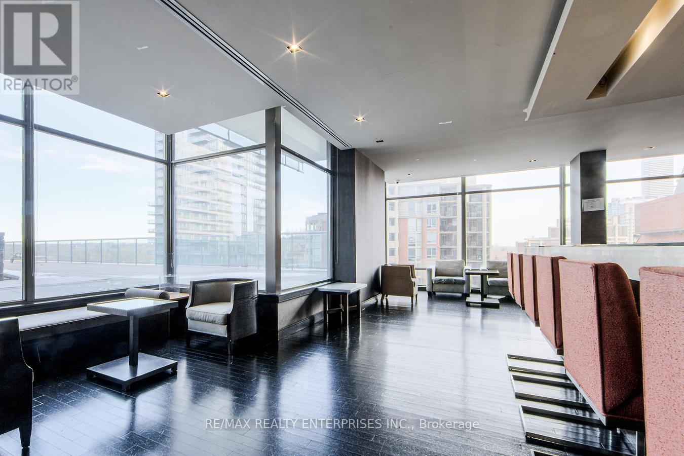 Photo 21 of 315 18 Yorkville Avenue, Toronto ON
