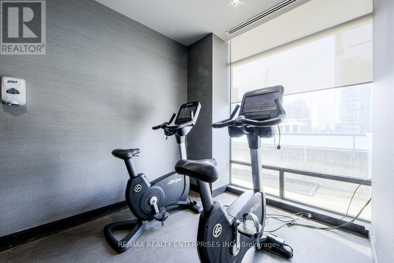 Photo 9 of 315 18 Yorkville Avenue, Toronto ON