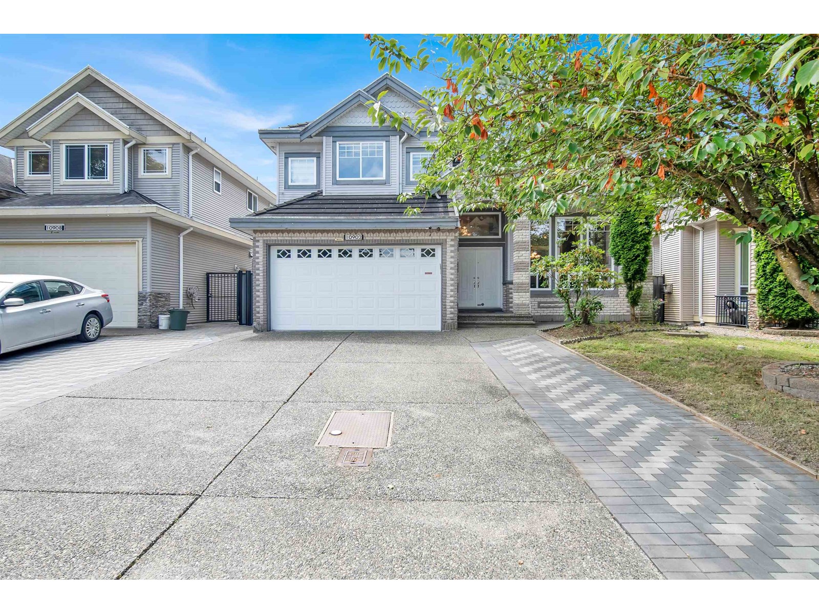 Photo 1 of 10902 84 Avenue, Delta BC