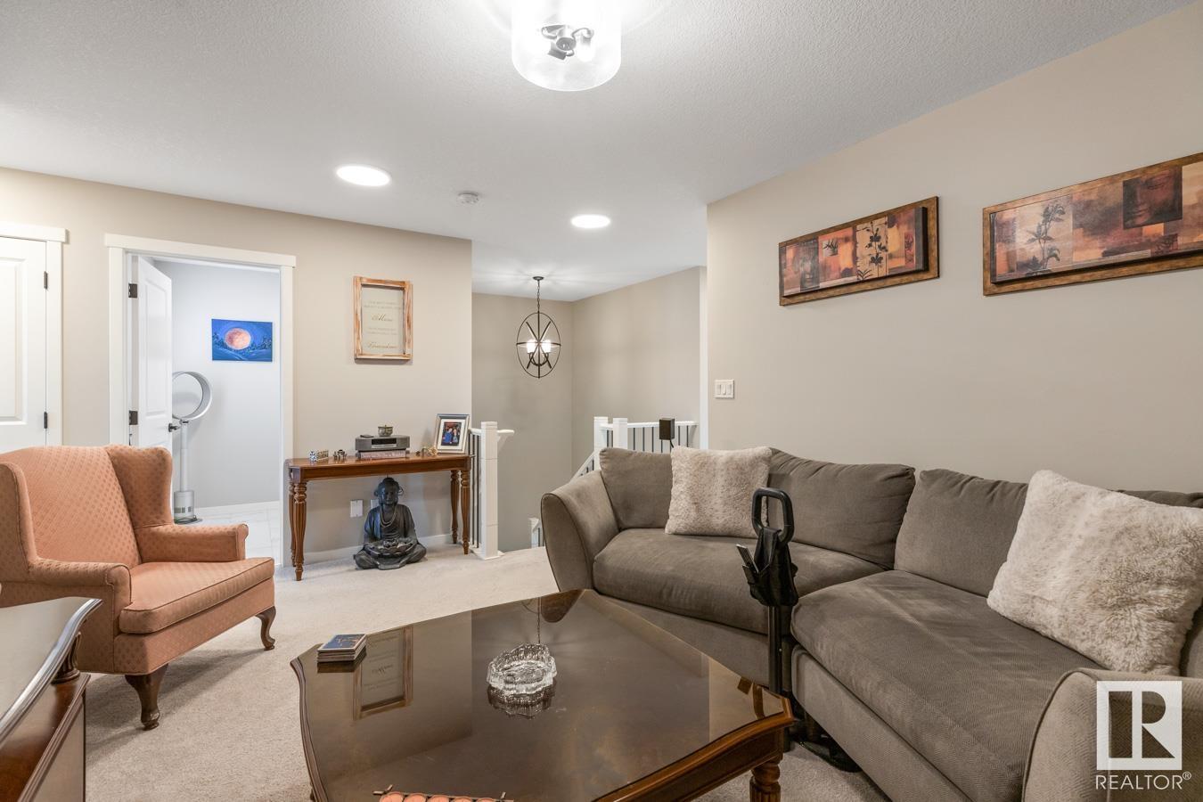 Photo 20 of 22706 95 A Av Nw, Edmonton AB
