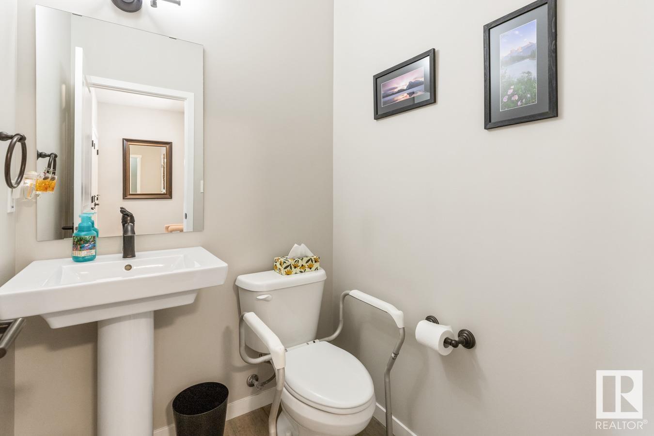Photo 16 of 22706 95 A Av Nw, Edmonton AB