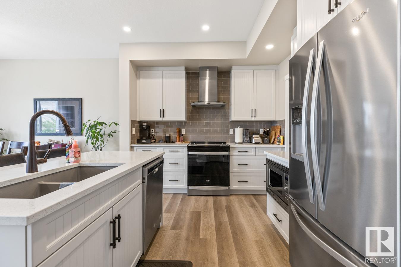 Photo 6 of 22706 95 A Av Nw, Edmonton AB