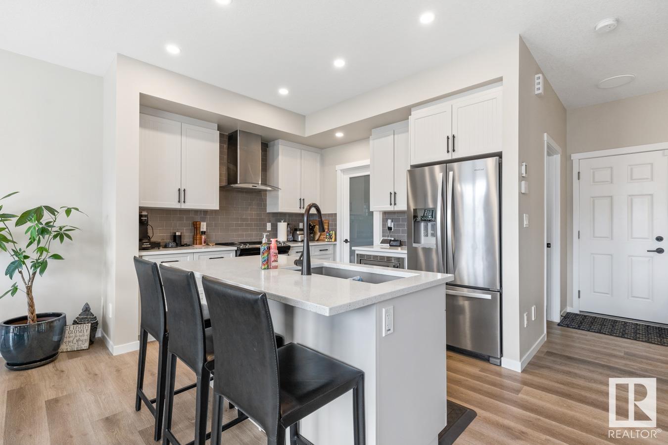 Photo 7 of 22706 95 A Av Nw, Edmonton AB