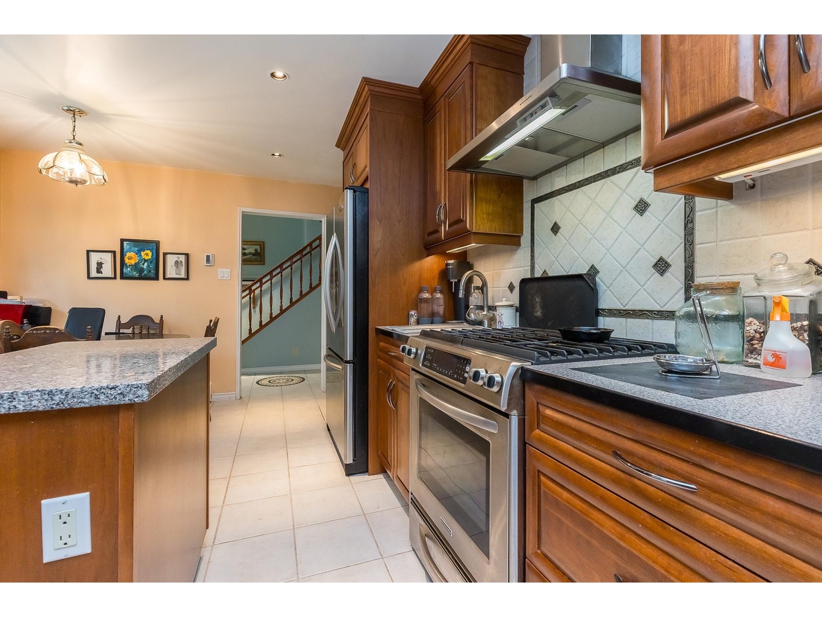 Photo 3 of 20244 27 Avenue, Langley BC