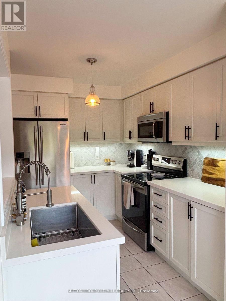 Photo 11 of 78 Autumn Harvest Road, Clarington ON