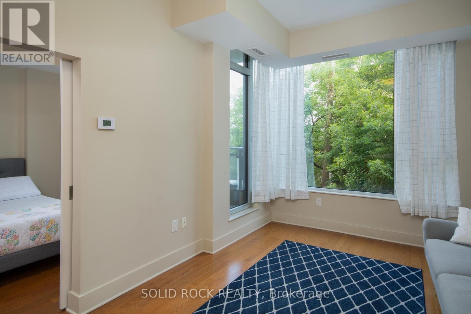 Photo 11 of 208 101 Richmond Road, Ottawa ON
