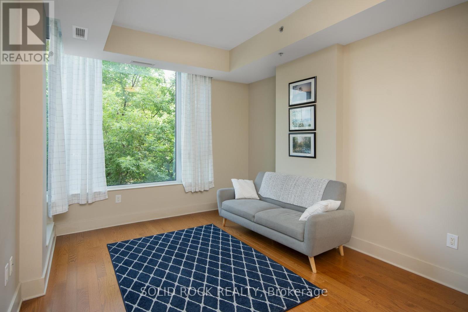 Photo 12 of 208 101 Richmond Road, Ottawa ON