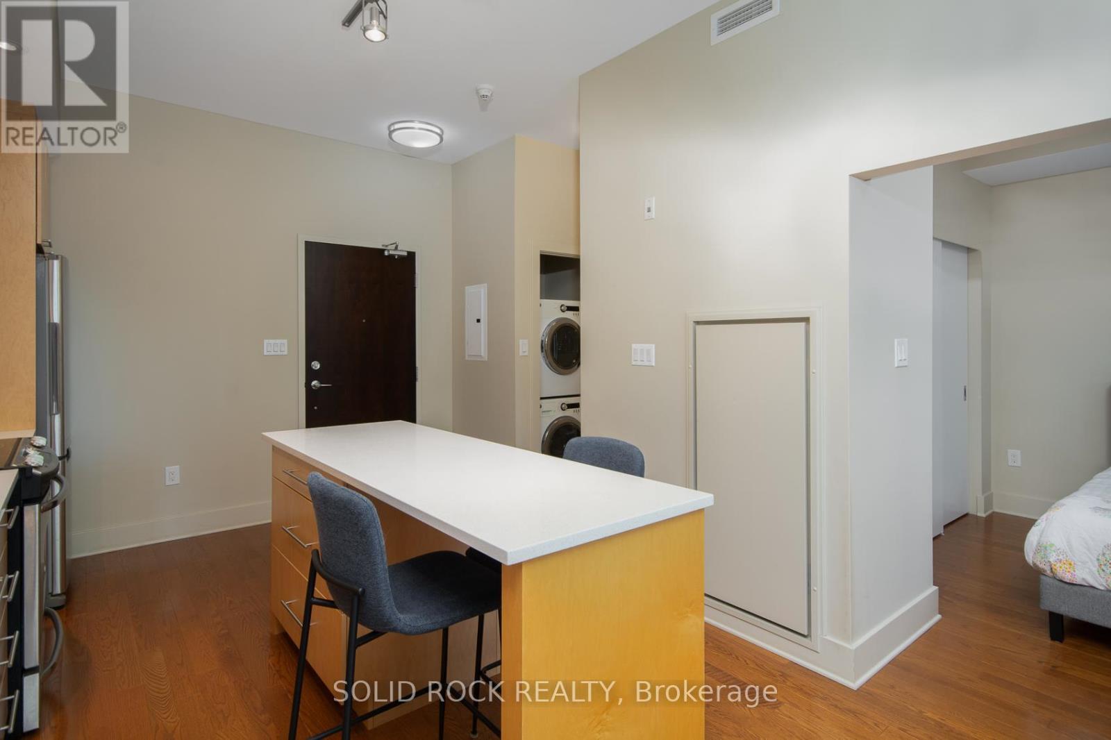 Photo 9 of 208 101 Richmond Road, Ottawa ON