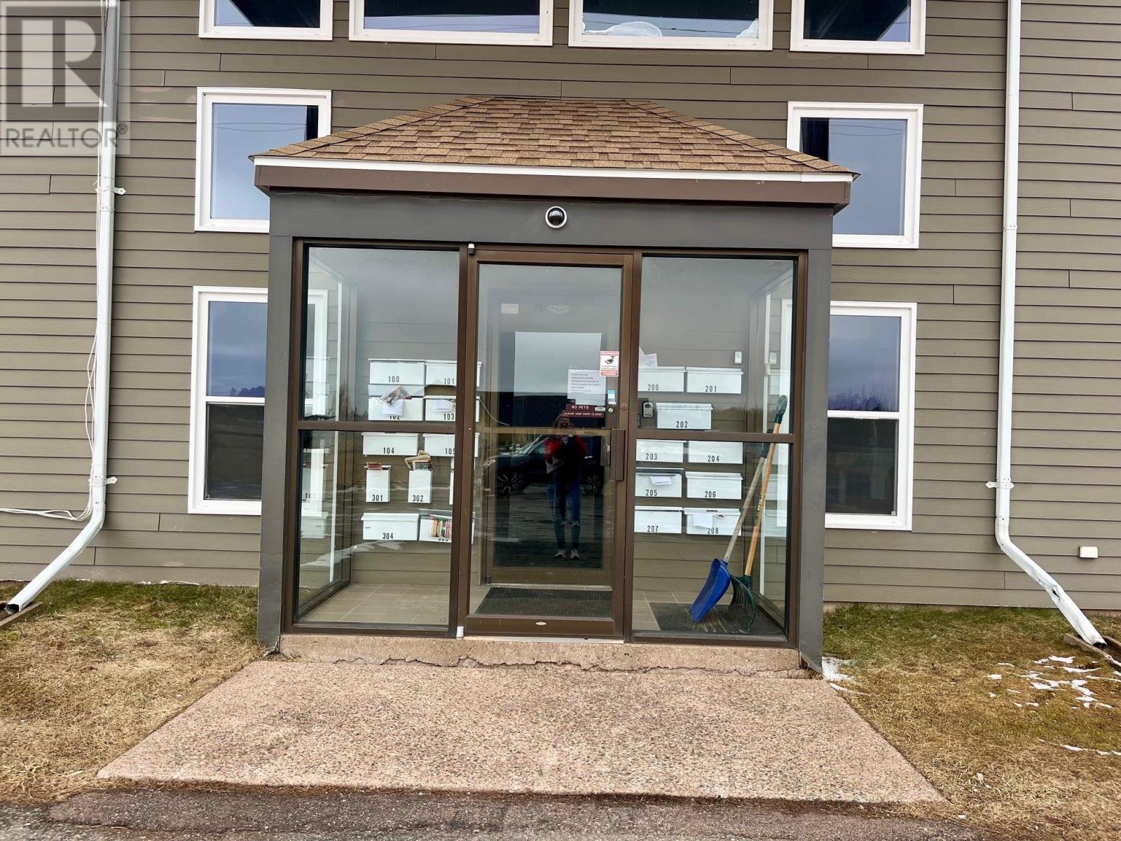 #UNIT 205 6216 RTE 11 - Image 3