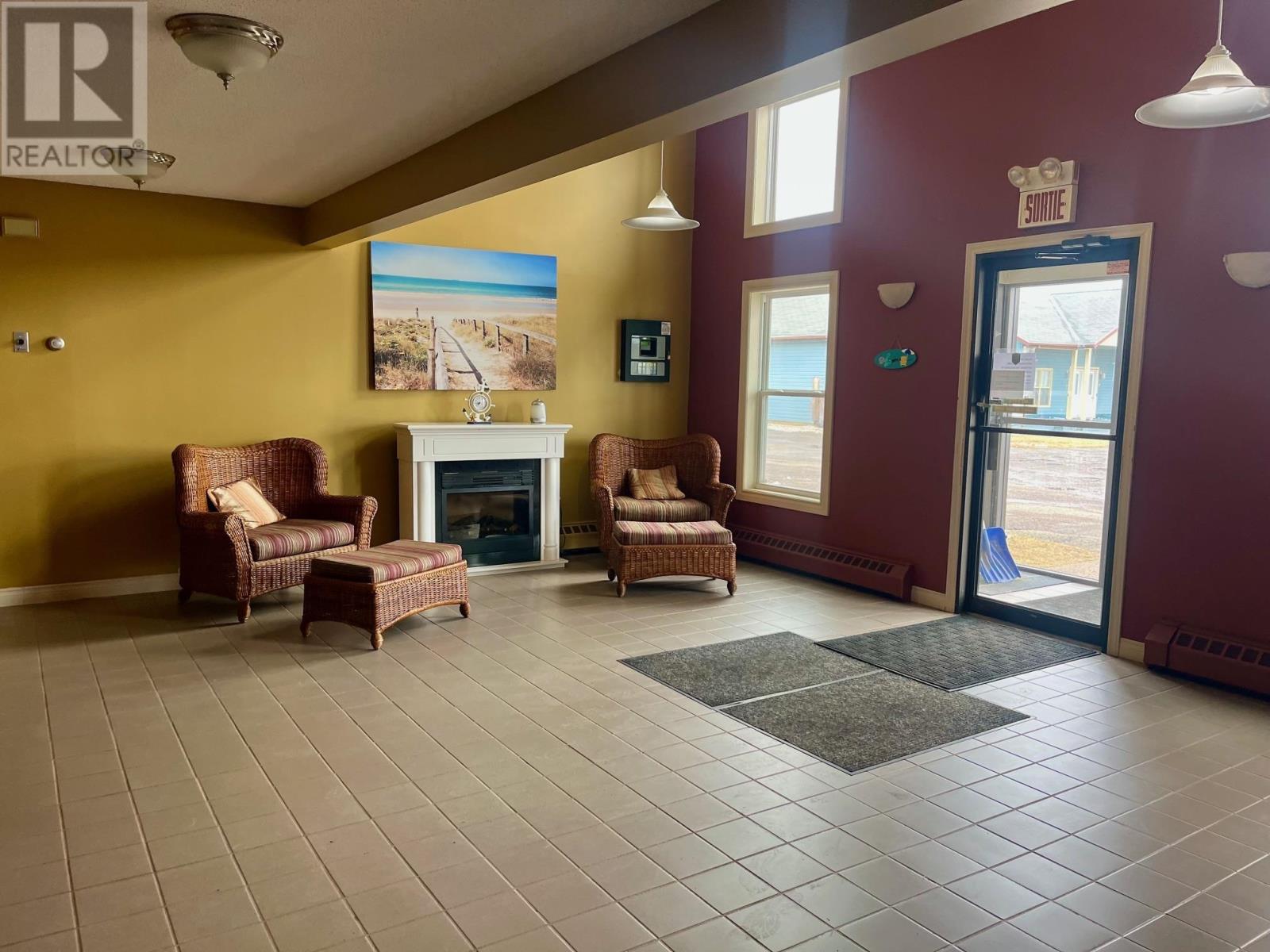 #UNIT 205 6216 RTE 11 - 5