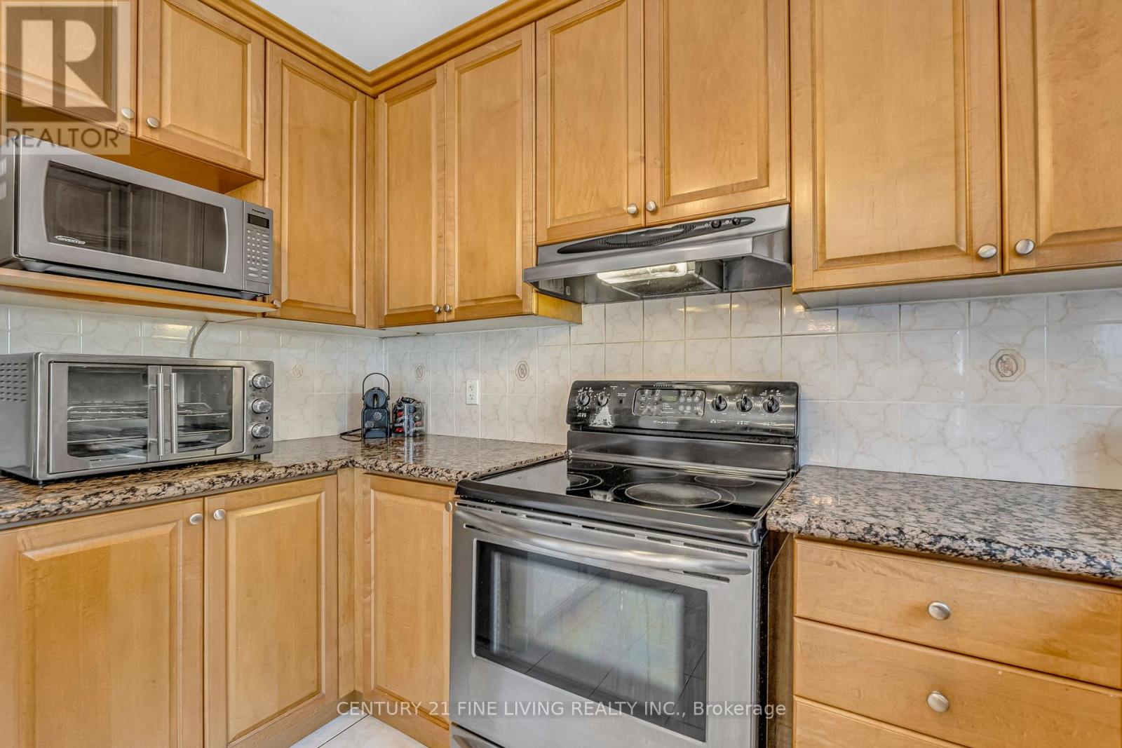 Single Family House for Sale in  RENOIR DRIVE Vaughan (Patterson) 