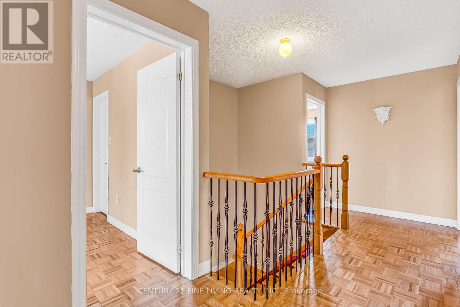 Single Family House for Sale in  RENOIR DRIVE Vaughan (Patterson) 
