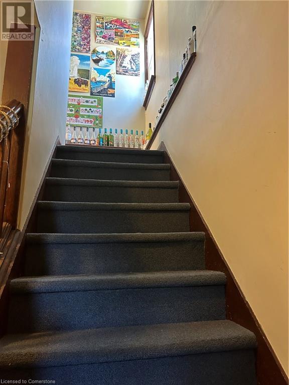 Photo 8 of 95 Glenmount Avenue, Hamilton ON