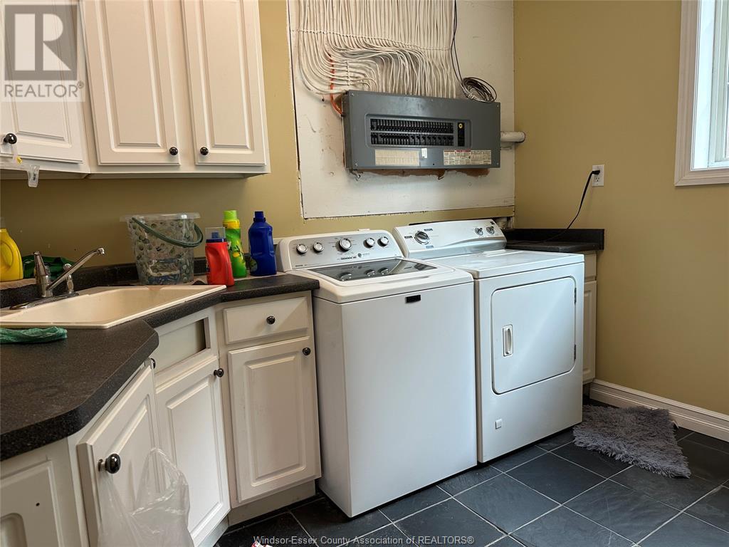 Photo 5 of 4305 Casgrain Unit Lower, Windsor ON