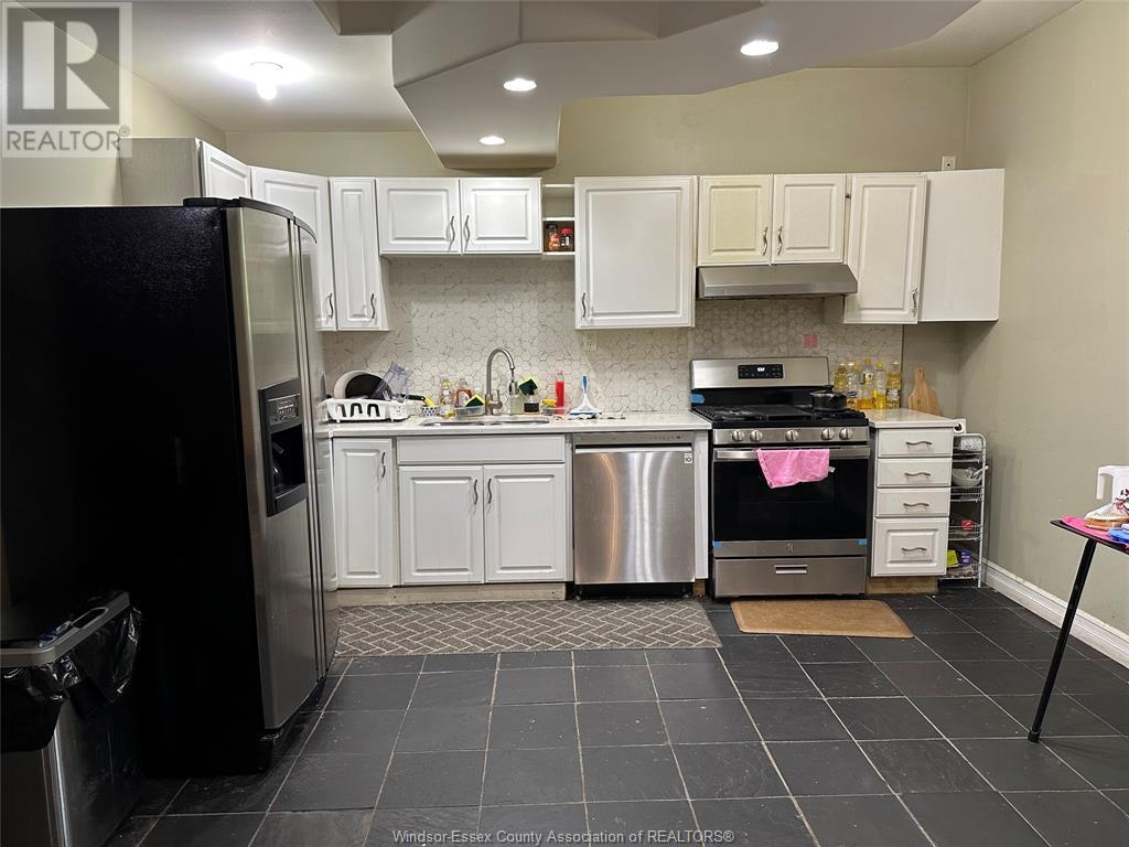 Photo 4 of 4305 Casgrain Unit Lower, Windsor ON