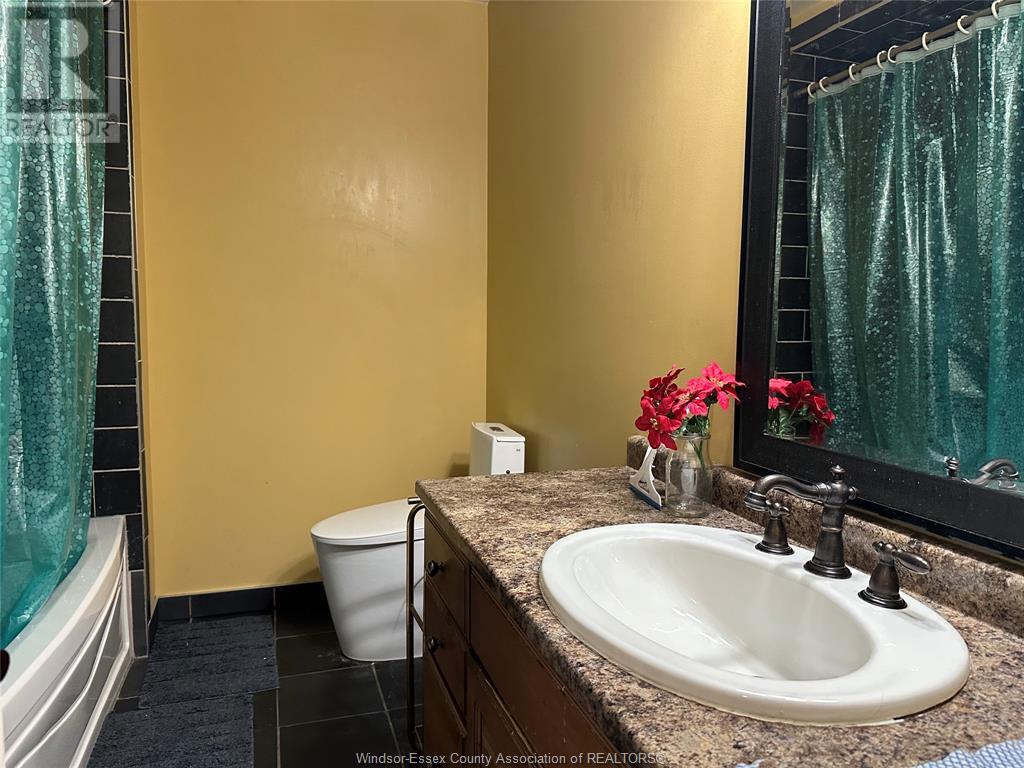 Photo 8 of 4305 Casgrain Unit Lower, Windsor ON