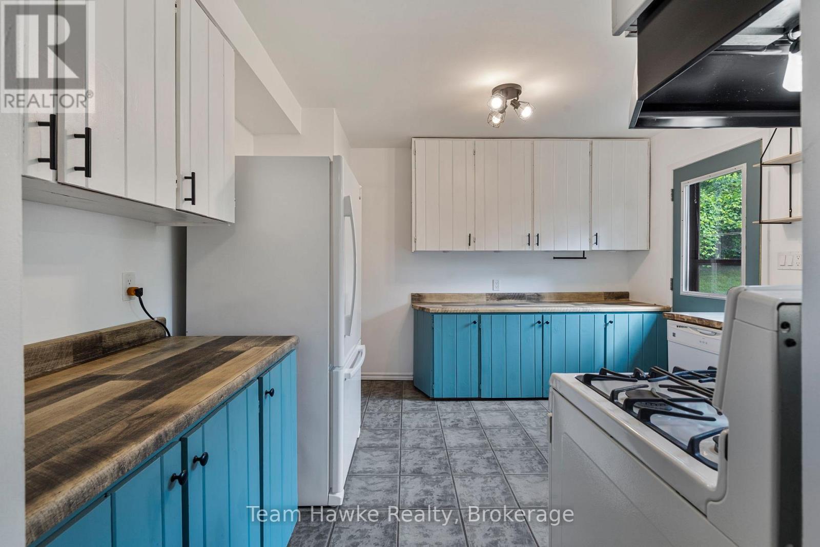 Photo 15 of 51 Easton Avenue, Tay ON