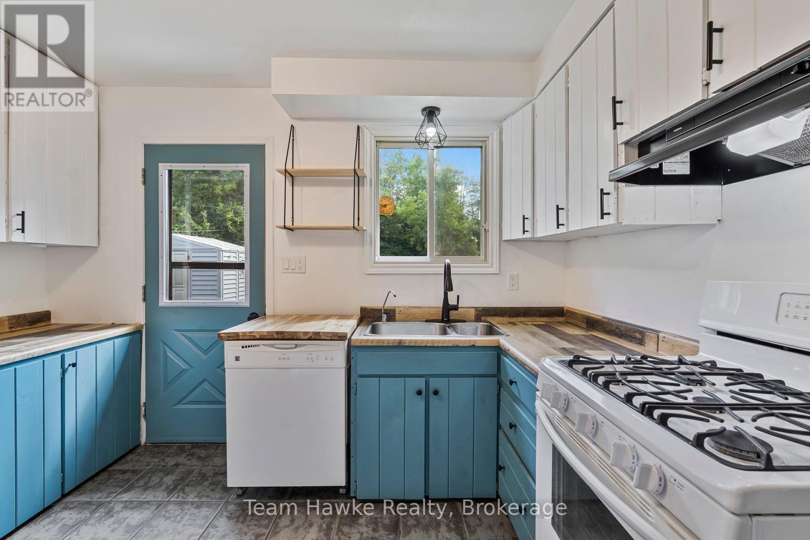 Photo 17 of 51 Easton Avenue, Tay ON