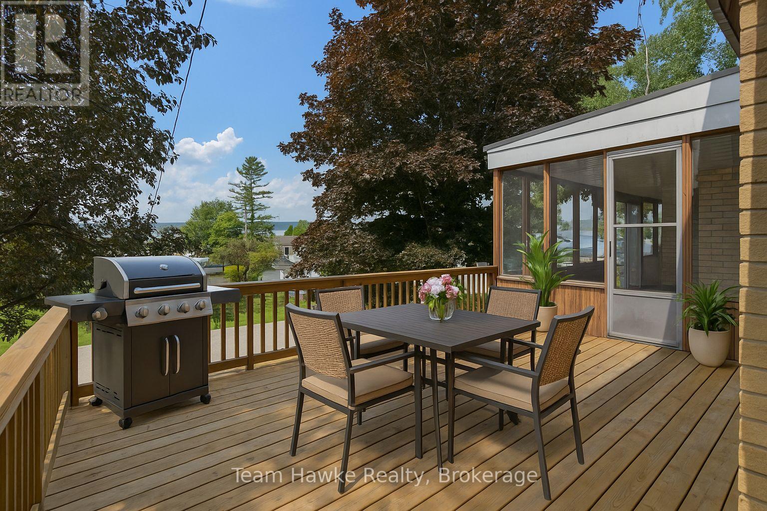 Photo 8 of 51 Easton Avenue, Tay ON