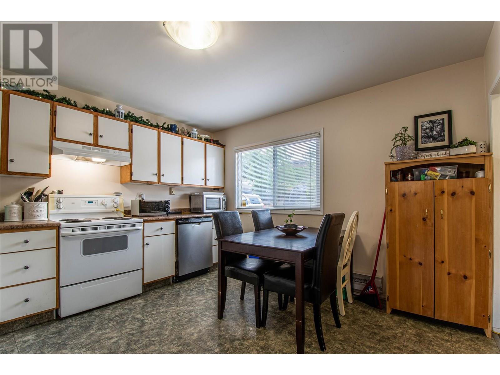 4904 Pleasant Valley Road, Vernon