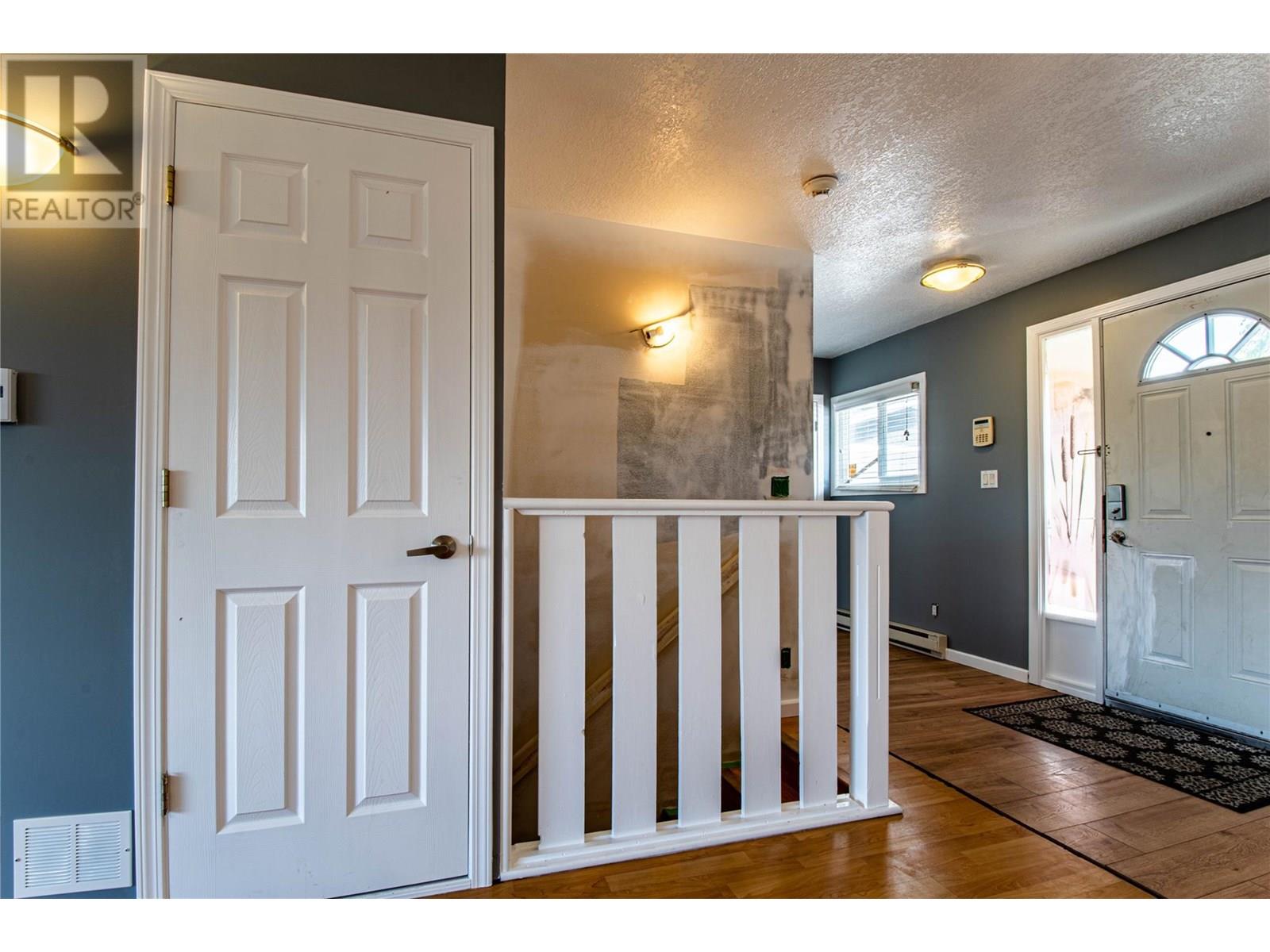 4904 Pleasant Valley Road, Vernon