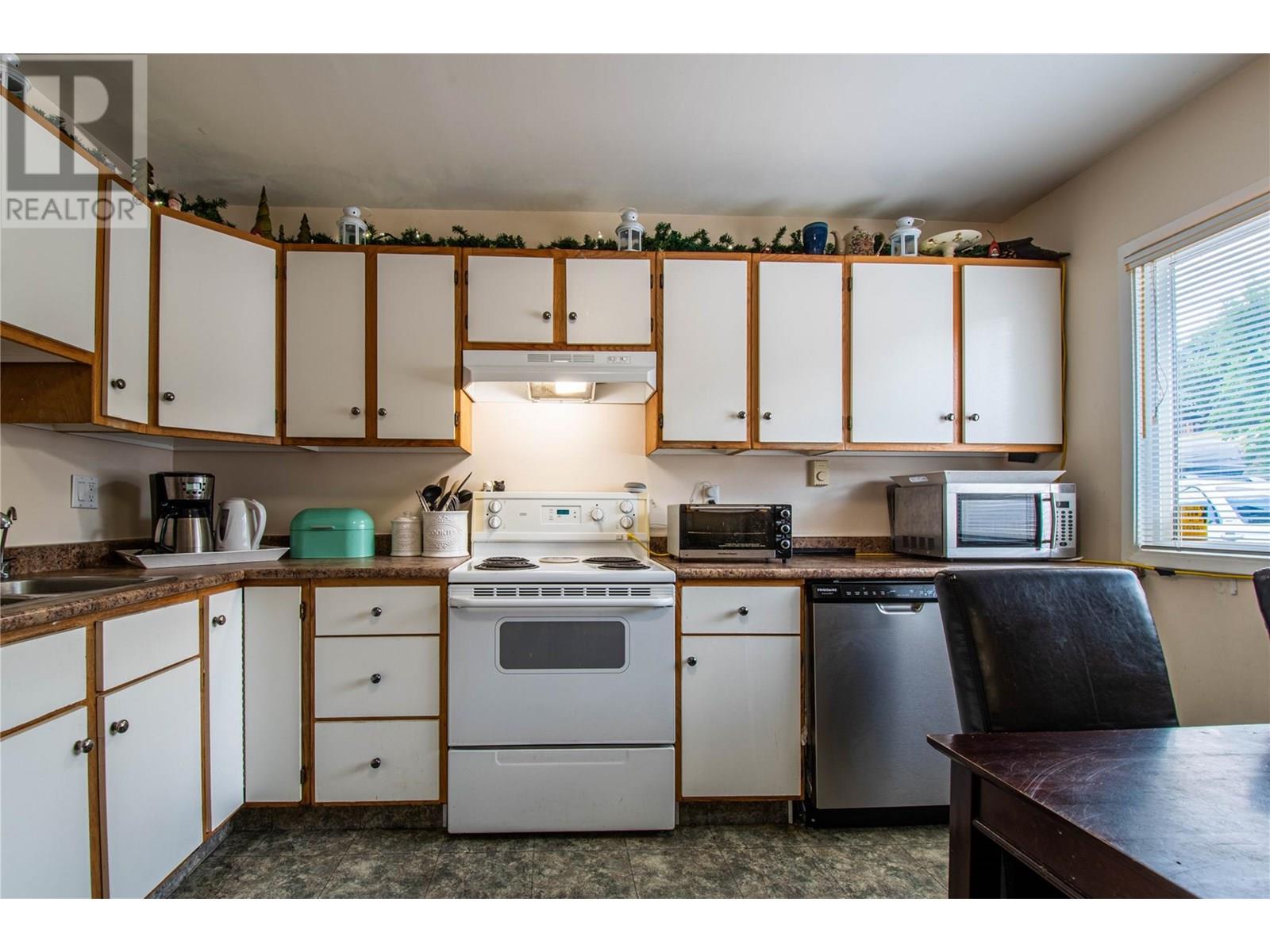4904 Pleasant Valley Road, Vernon