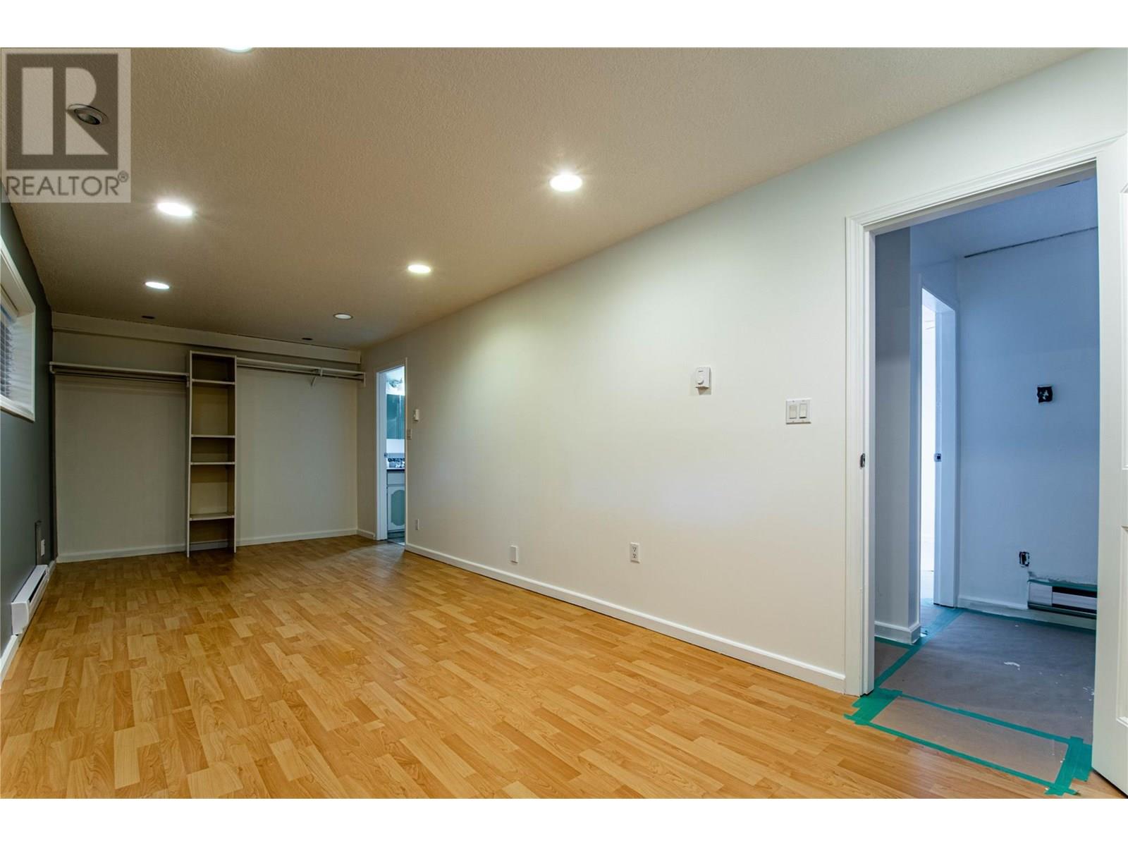 4904 Pleasant Valley Road, Vernon