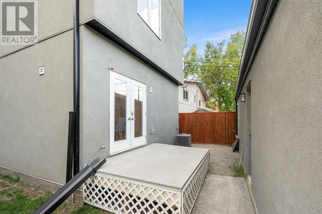 Single Family House for Sale in    Avenue NE Crescent Heights Calgary 