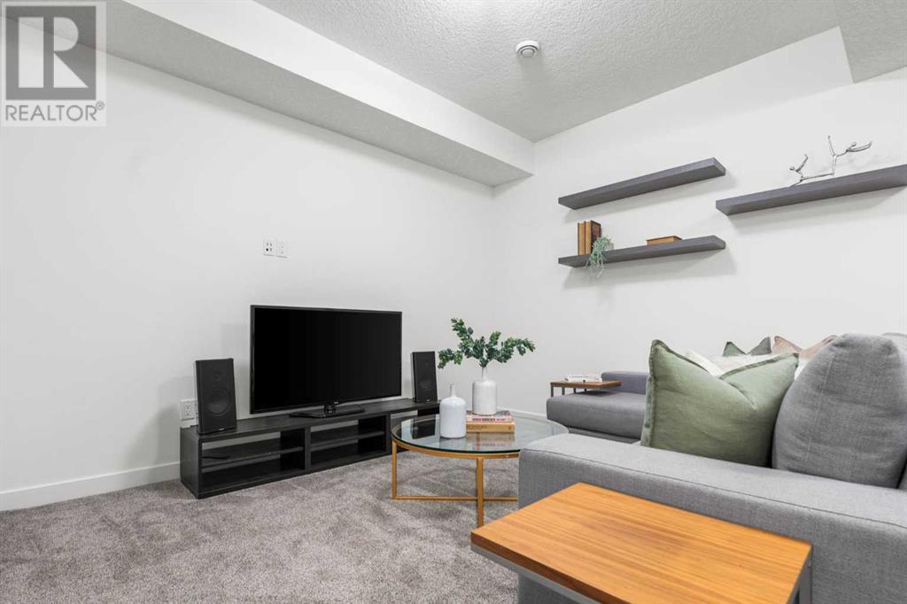 Single Family House for Sale in    Avenue NE Crescent Heights Calgary 
