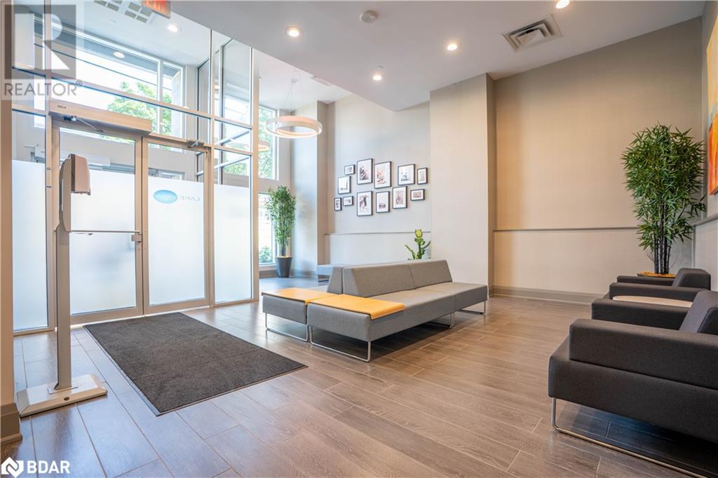 Photo 12 of 111 Worsley Street Unit Ph 5, Barrie ON