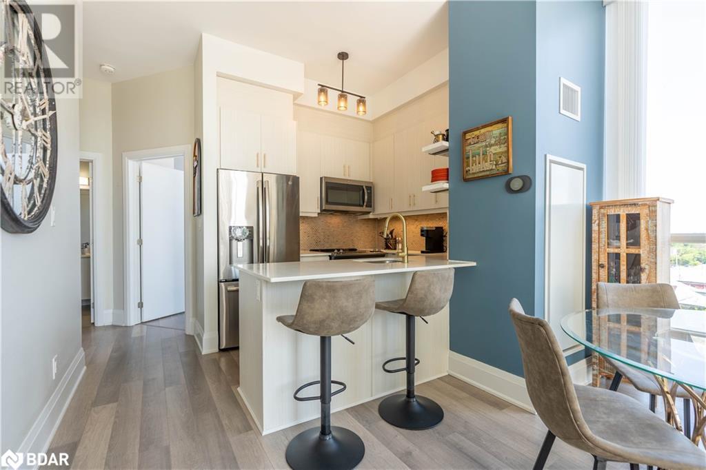 Photo 7 of 111 Worsley Street Unit Ph 5, Barrie ON