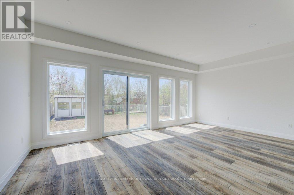 Photo 19 of 575 Guelph Street, Kitchener ON