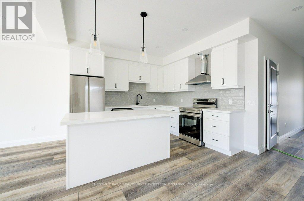 Photo 15 of 575 Guelph Street, Kitchener ON