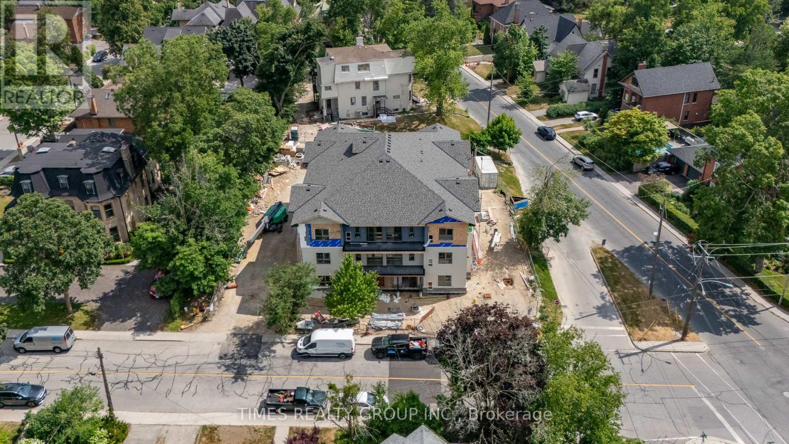 Photo 4 of 203 369 Hunter Street W, Peterborough Central ON